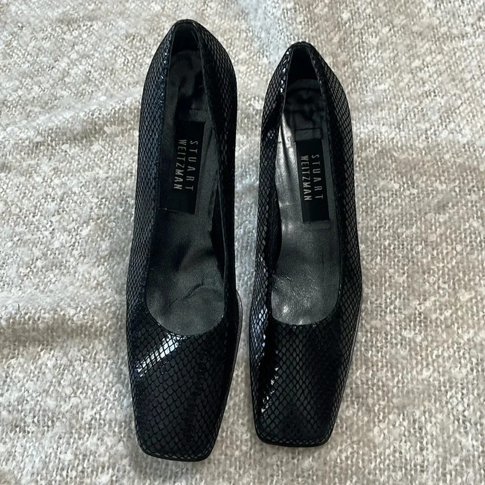 STUART WEITZMAN Vintage Black Snake Embossed Square Toe Pumps Heels Size 7 AA